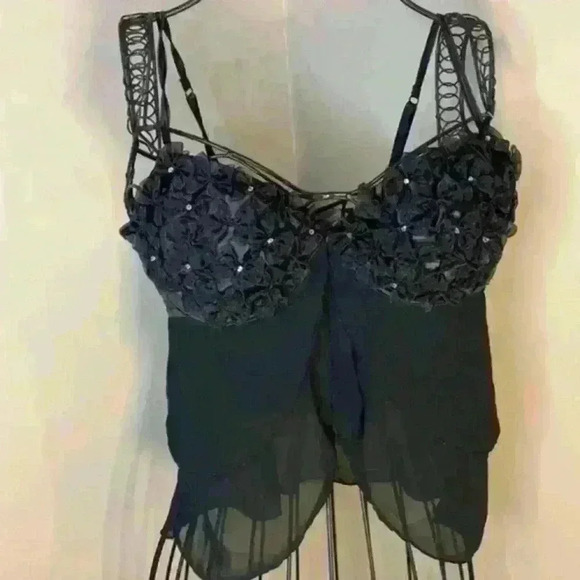 Delicates Bralettes with flowers - Picture 1 of 5